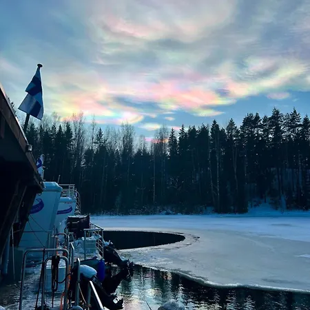 Unique Houseboat On The With Wood-fired Sauna *